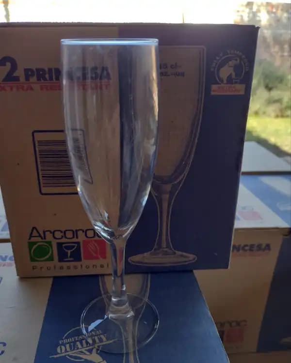 12 Copas de Champagne