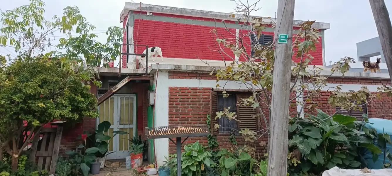 Der. y acc. al 50% casa en Bº Santa Isabel 2º secc