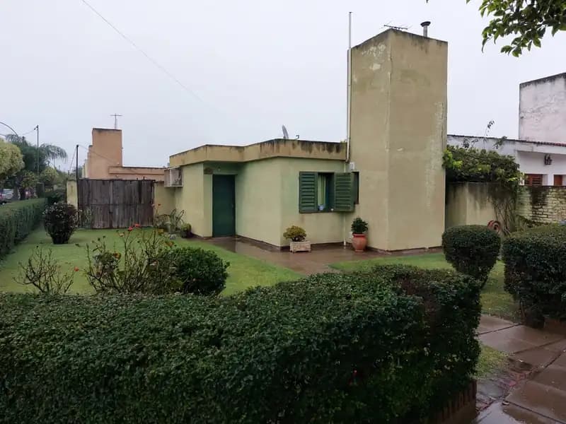 VIVIENDA FAMILIAR EN MONTE CRISTO