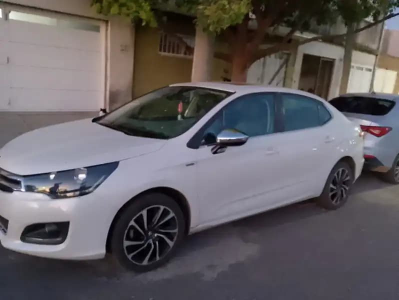Citroën C4 Lounge PureTech 165 MT6 S Edition 2017