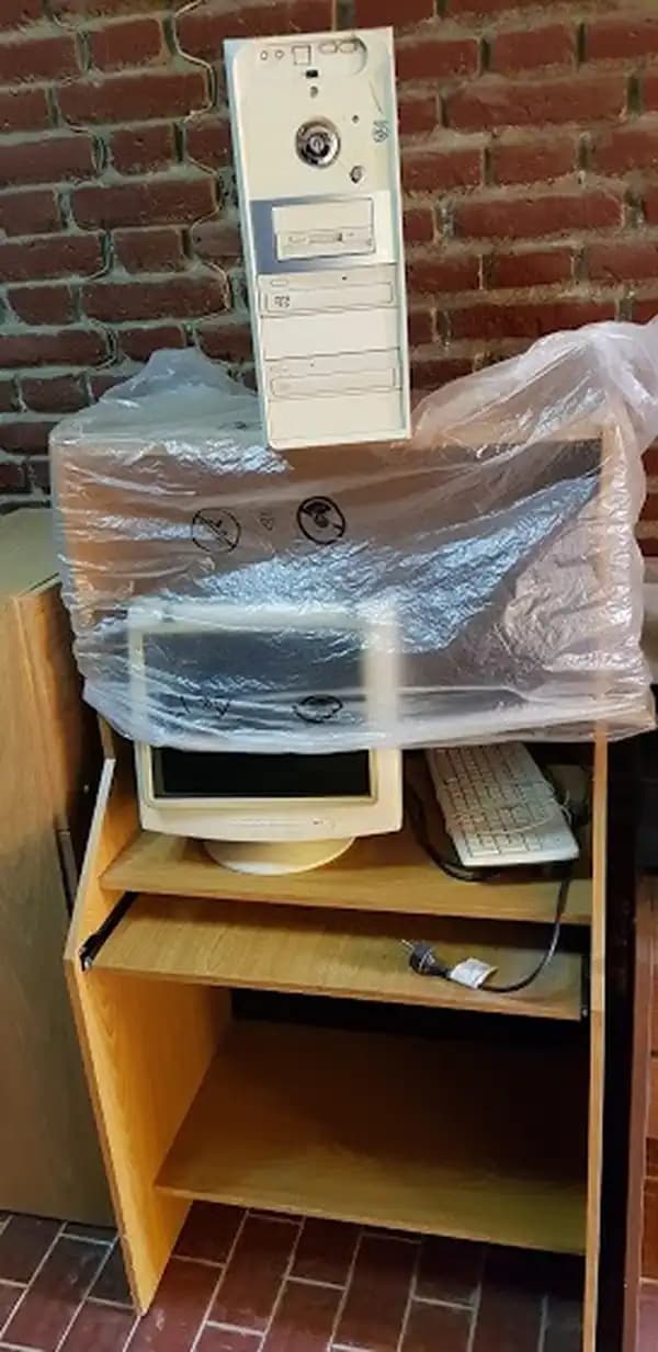 ESCRITORIO+CPU+TECL+MONITOR