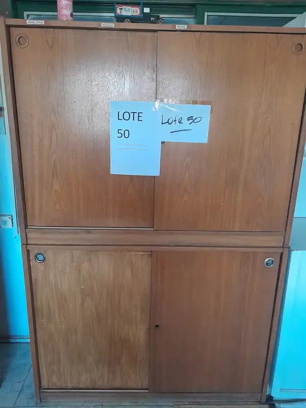 LOTE 50 - ARCHIVERO