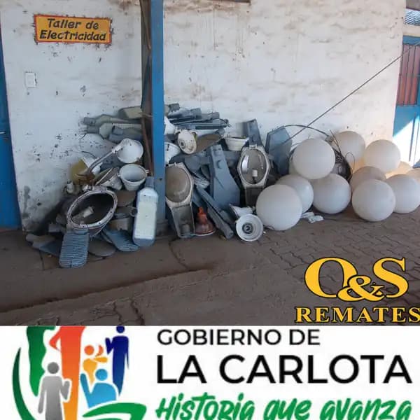 LOTE DE LAMPARA Y PLAFONES