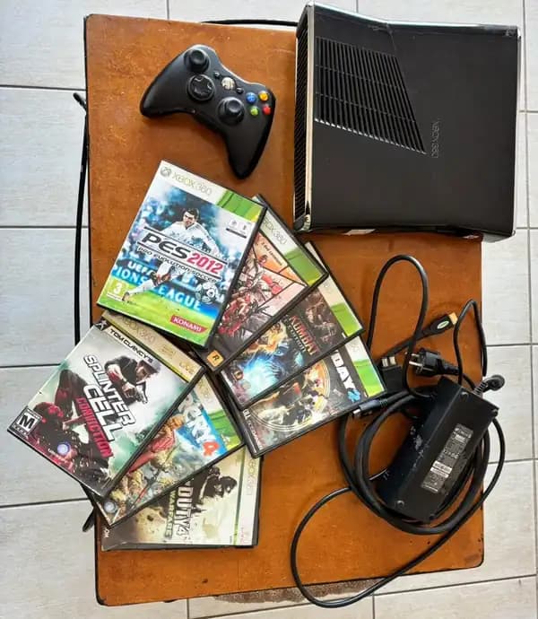 XBOX360 con juegos y 1 joystick incluido