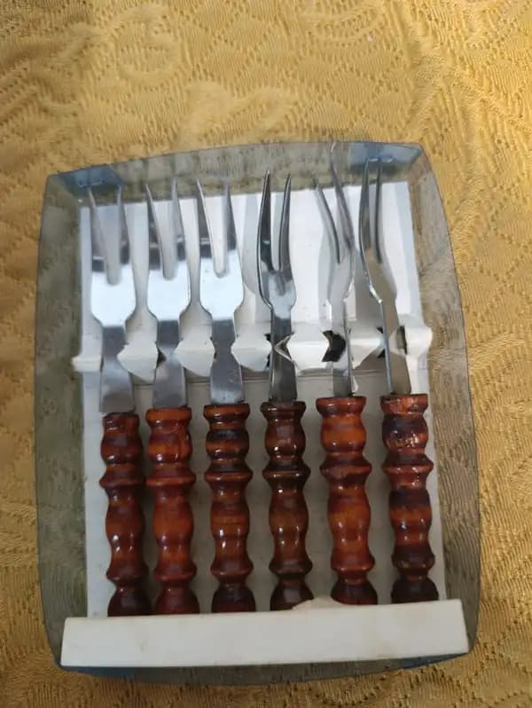 SET 6 PINCHOS PARA PICADA CON CABITO DE MADERA