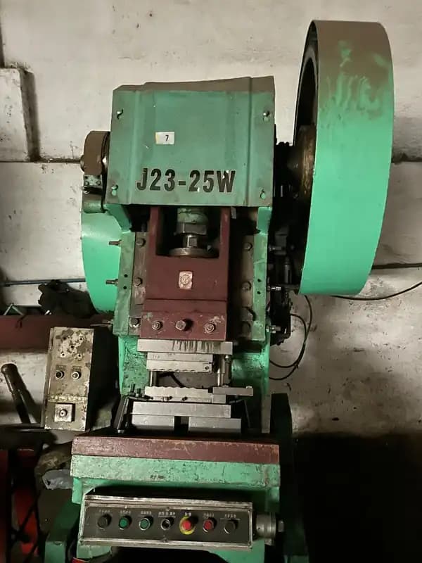 Balancin 3 Mod: J23-25W