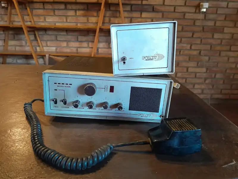 EQUIPO RADIOAFICIONADOS POLKY