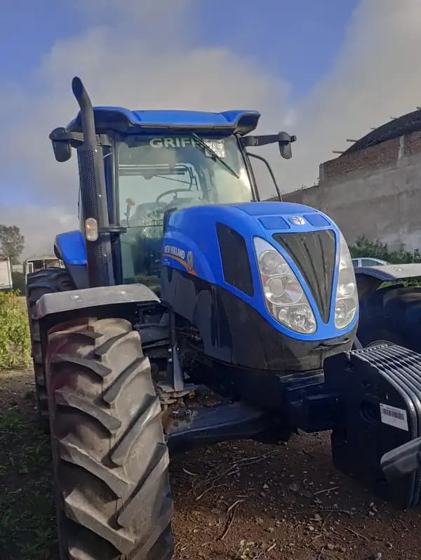 TRACTOR NEW HOLAND AÑO 2025