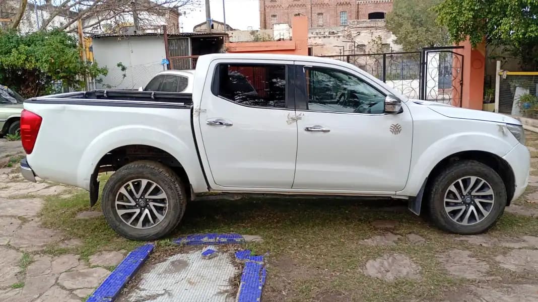 FRONTIER 4X4 MT 2021 EN MARCHA