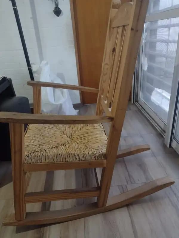 SILLA MECEDORA