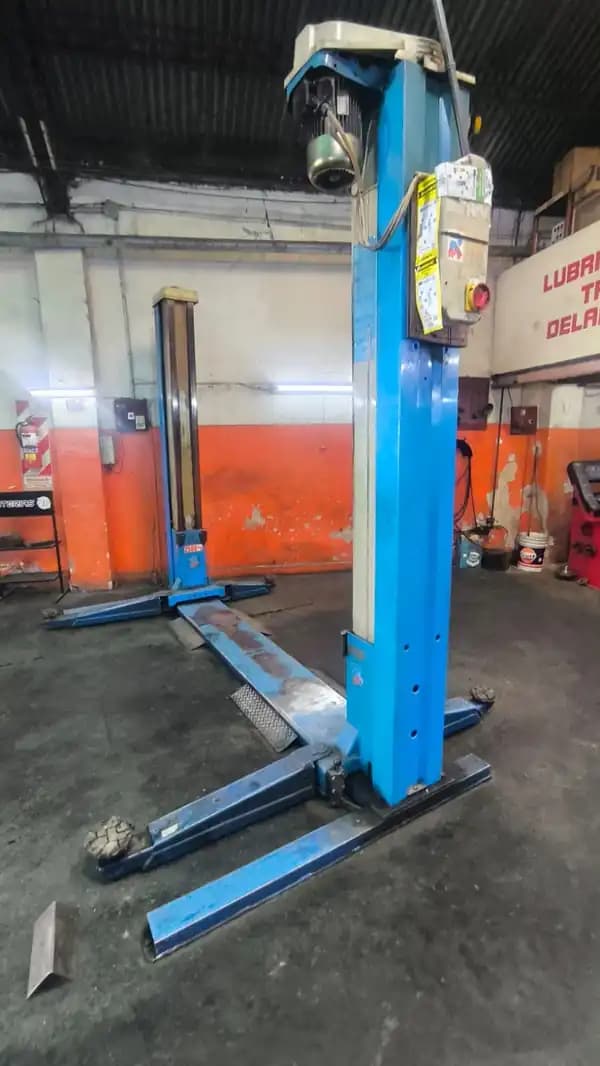 ELEVADOR DE AUTOMOTOR 2 COLUMNAS