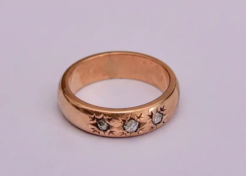 L16 - ANILLO DE ORO