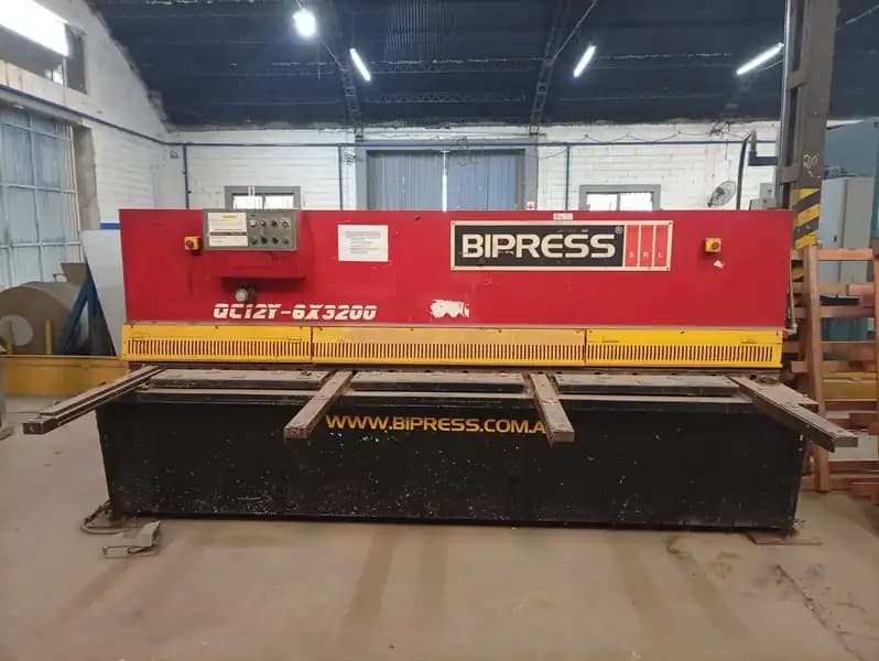 GUILLOTINA 3200 marca BIPRESS