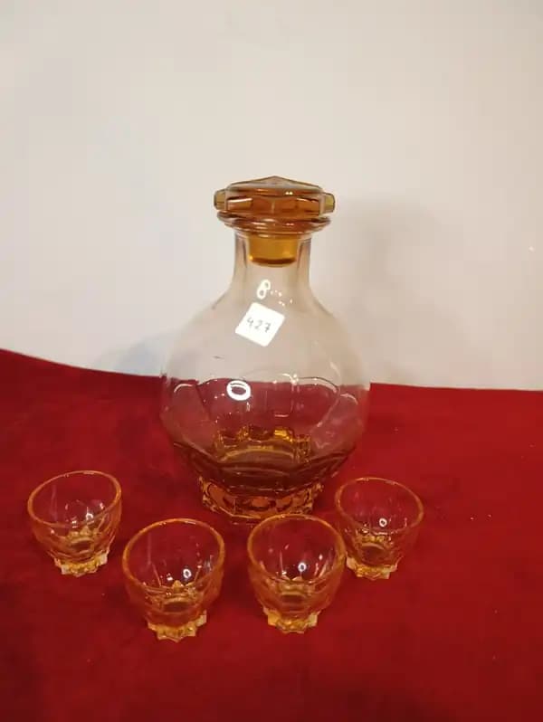 licorera con tapita con 4 copitas CRISTAL