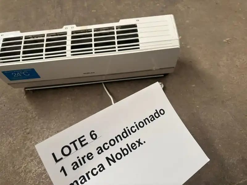 UN AIRE ACONDICIONADO MARCA NOBLEX OP UNICA