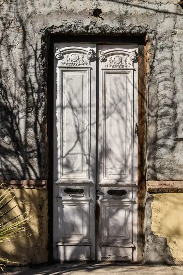 FOTOGRAFIA; SERIE PUERTAS, GUARDANDO HISTORIAS