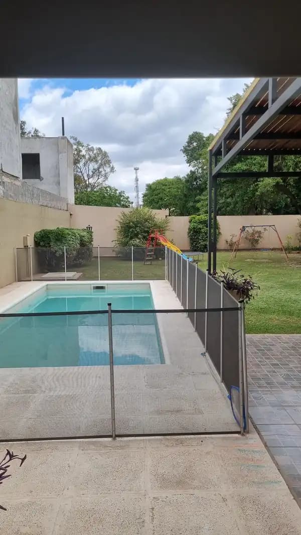 DER. Y ACC. 50% DE IMPORTANTE INMUEBLE EN V. NUEVA
