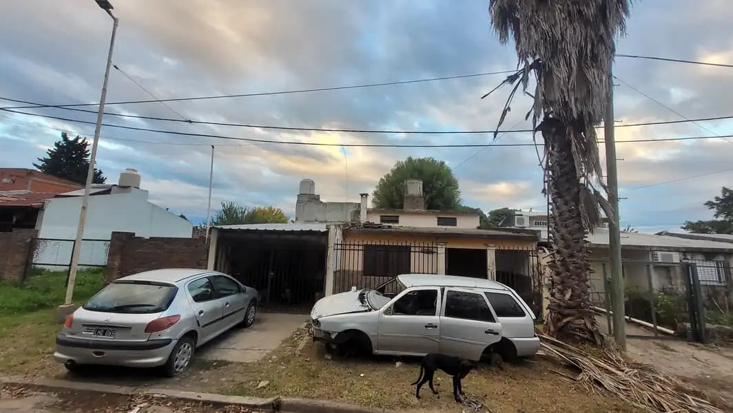 CASA   DIEGO MACKINNON 1554 PARANA (50% INDIVISO)