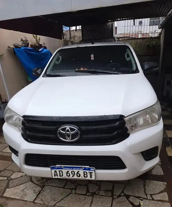 Toyota Hilux 4x2 D/C