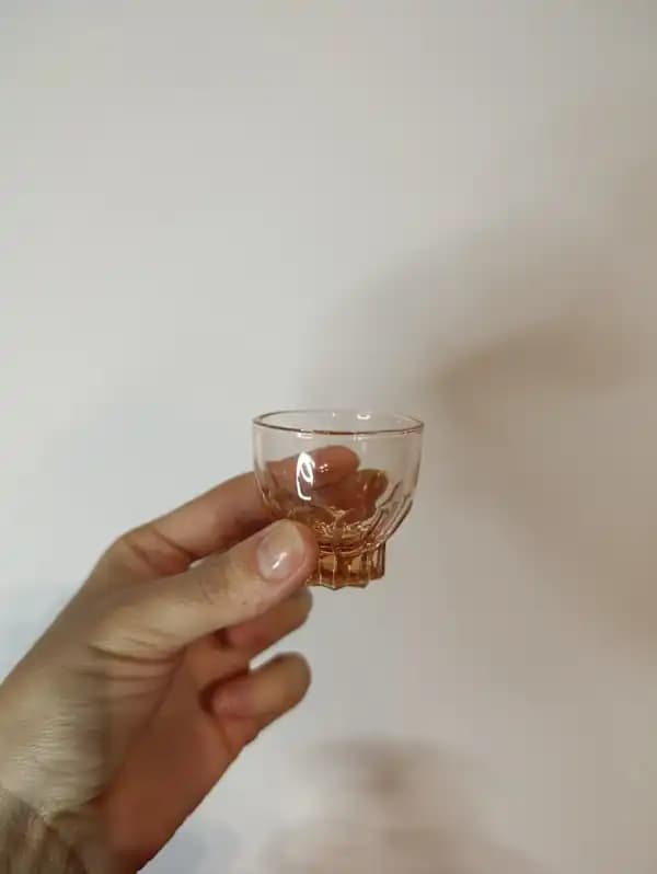 Botellon licorera con tapita con 5 copitas
