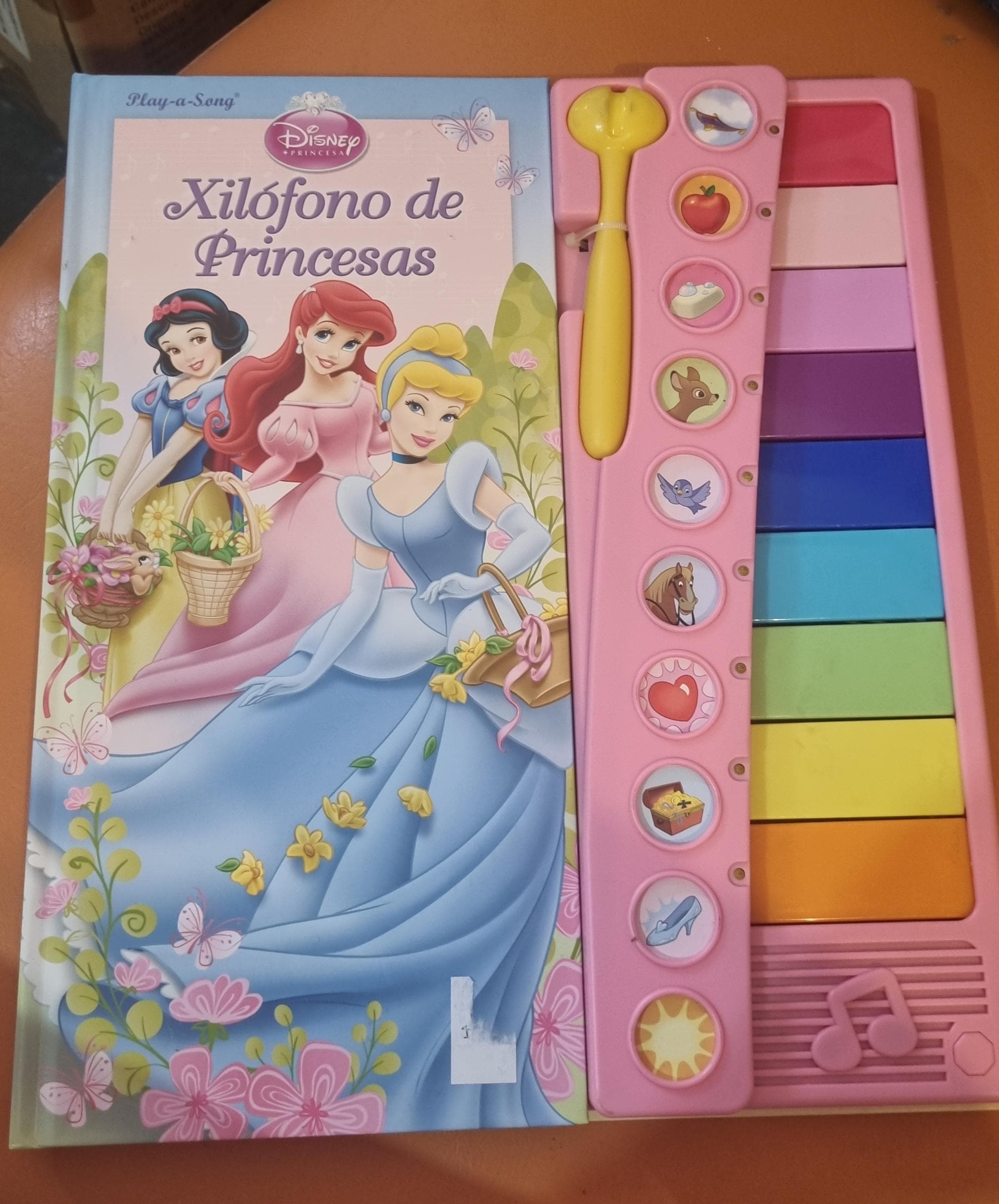 Lt. 299 Libros y revistas