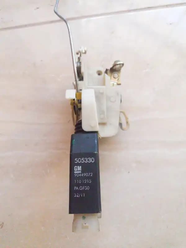 Cerradura eléctrica trasera Corsa 1.4
