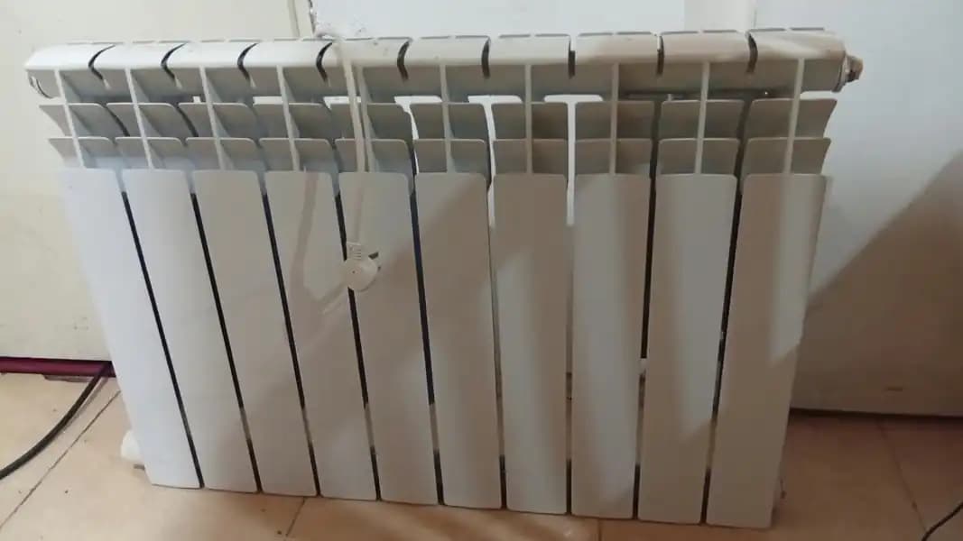 Radiador eléc. EUTERMA, de 1200 - en Gualeguaychú
