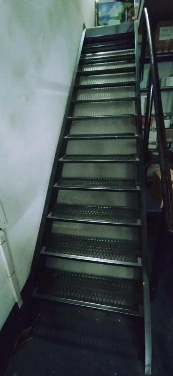 ESCALERA DE HIERRO Y METAL DESPLEGAGO - SUPER REFO