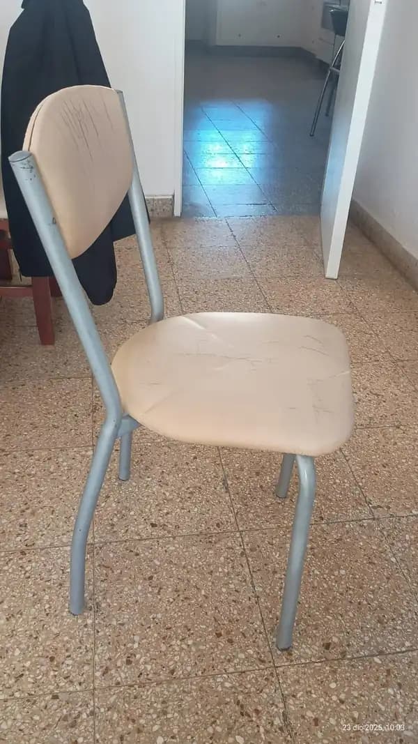 JUEGO DE COMEDOR MESA CON SILLAS