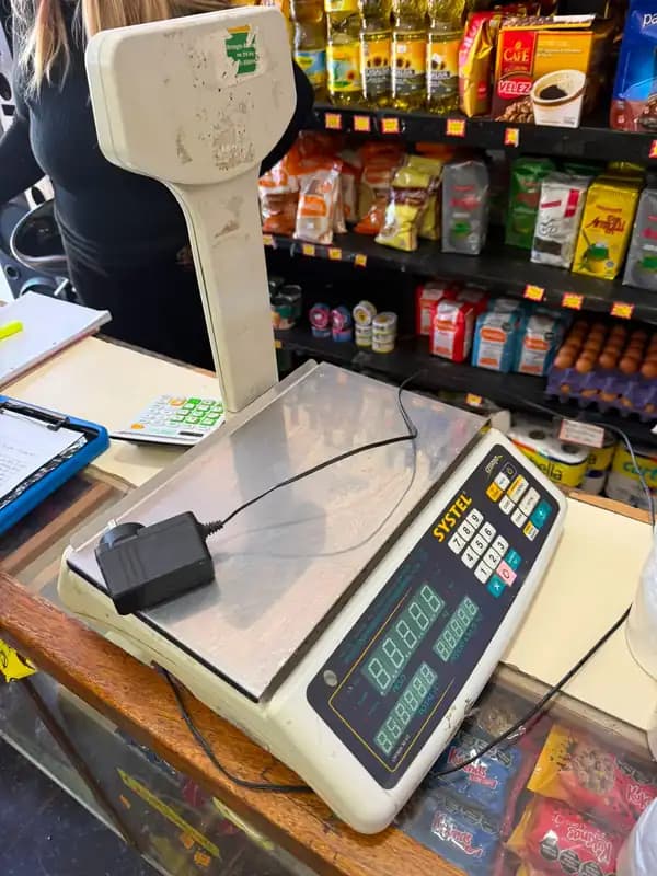 EXCELENTE OPORTUNIDAD BALANZA DE MESA SYSTEL