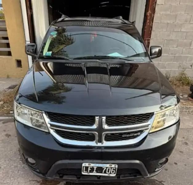 DODGE  JOURNEY SXT 2.4 AÑO 2012