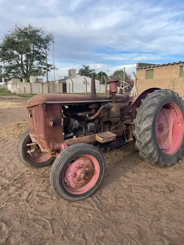 TRACTOR HANOMAG 35 HP