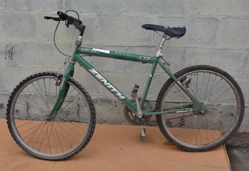 L28 BICICLETA MARCA ZENITH