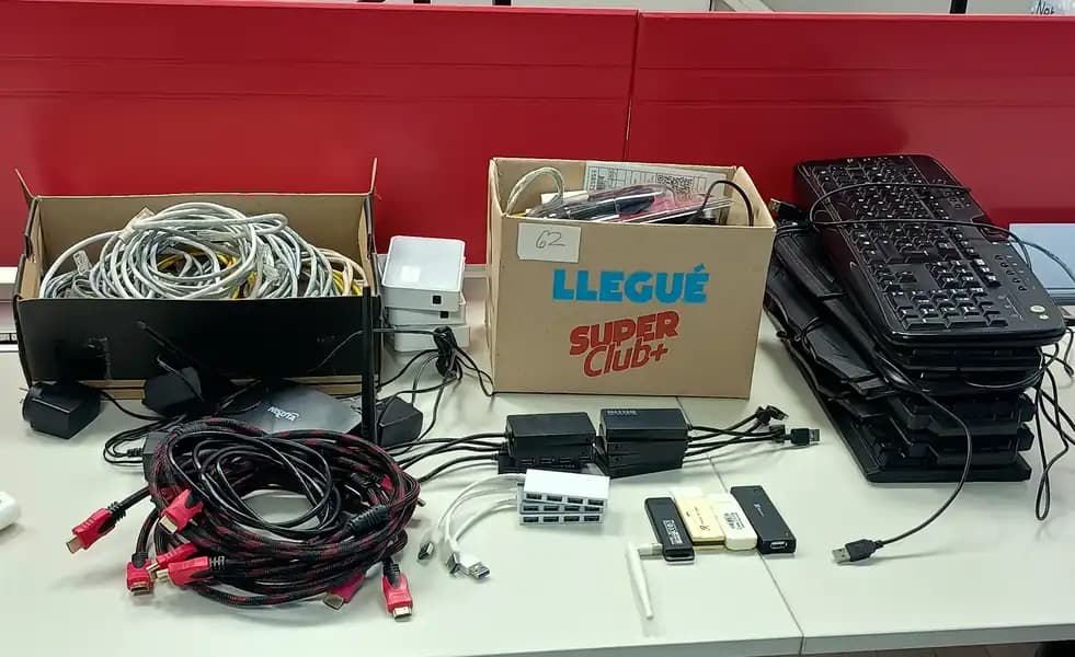 LOTE CABLES VARIOS