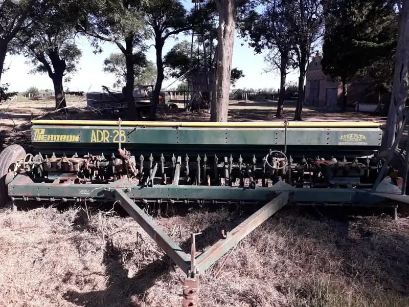 sembradora  grano fino convencional