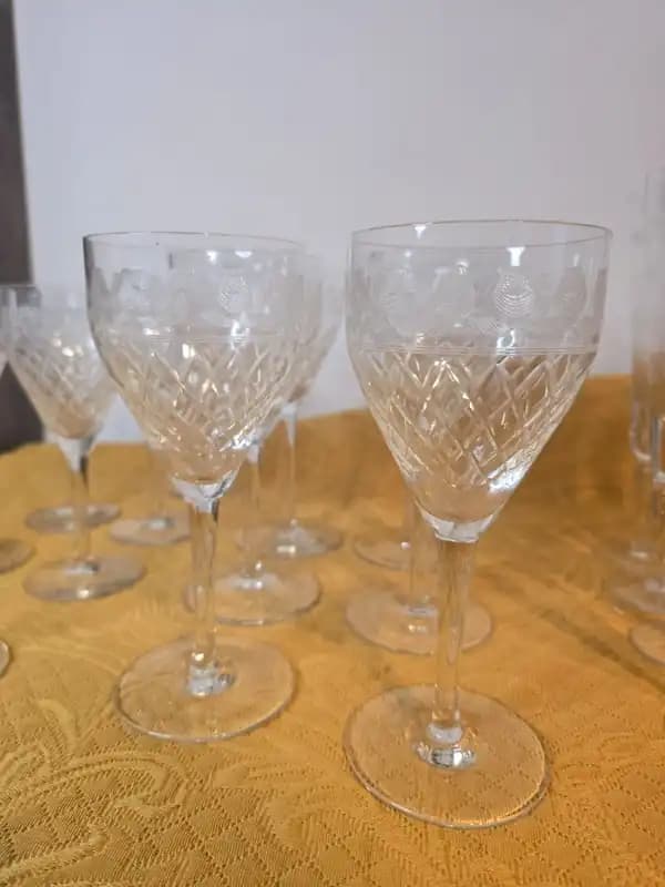 GRAN JUEGO DE COPAS CRISTAL TALLADO