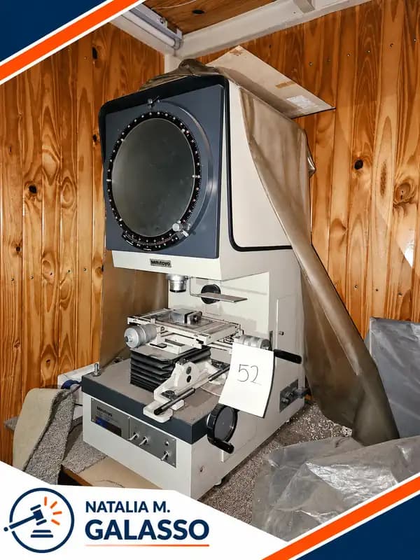 Proyector de perfiles con episcopia y descopia