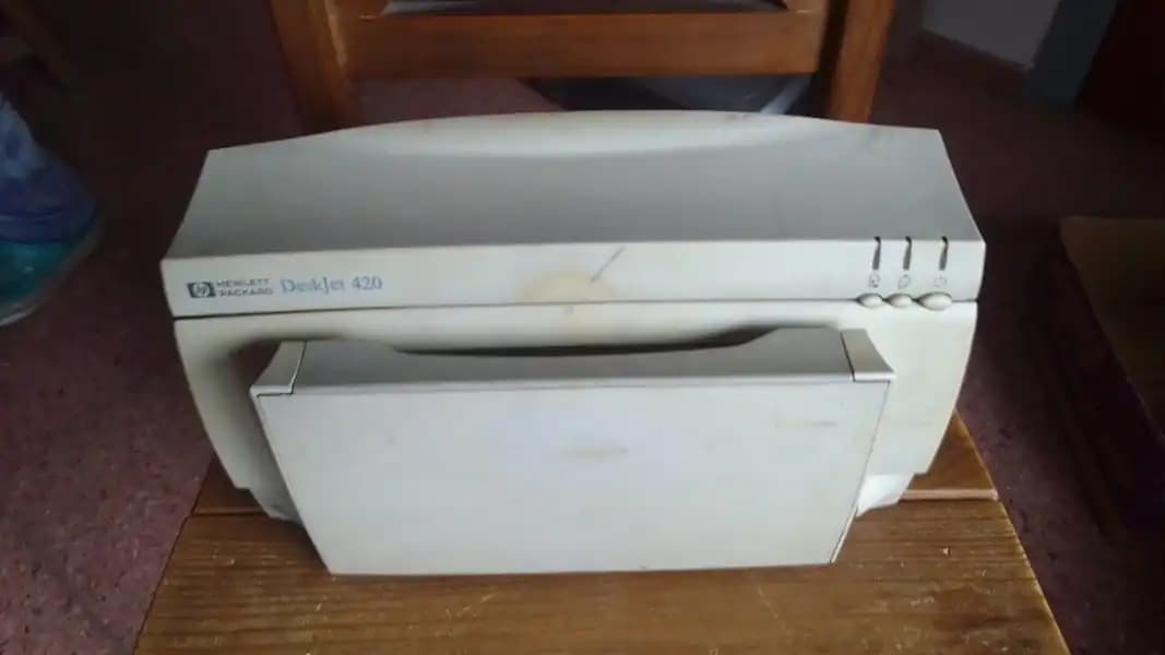 HP Deskjet 420 (Hewlett-Packard DeskJet 420).