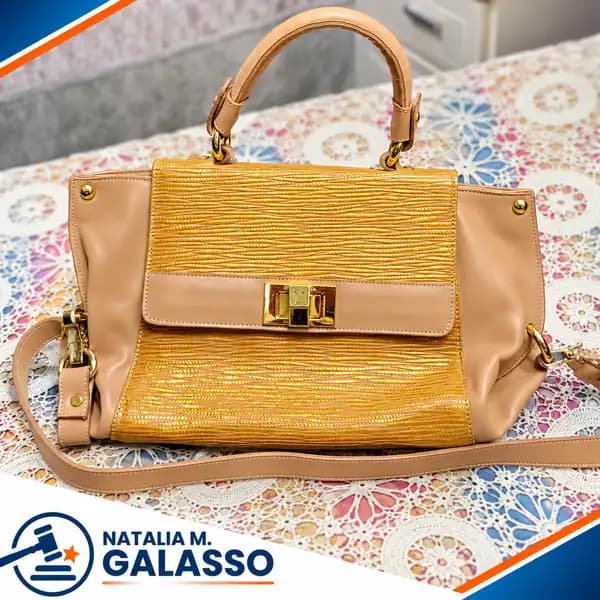 cartera beige