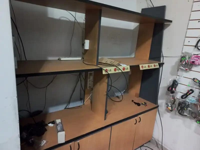 1 mueble en melamina gris