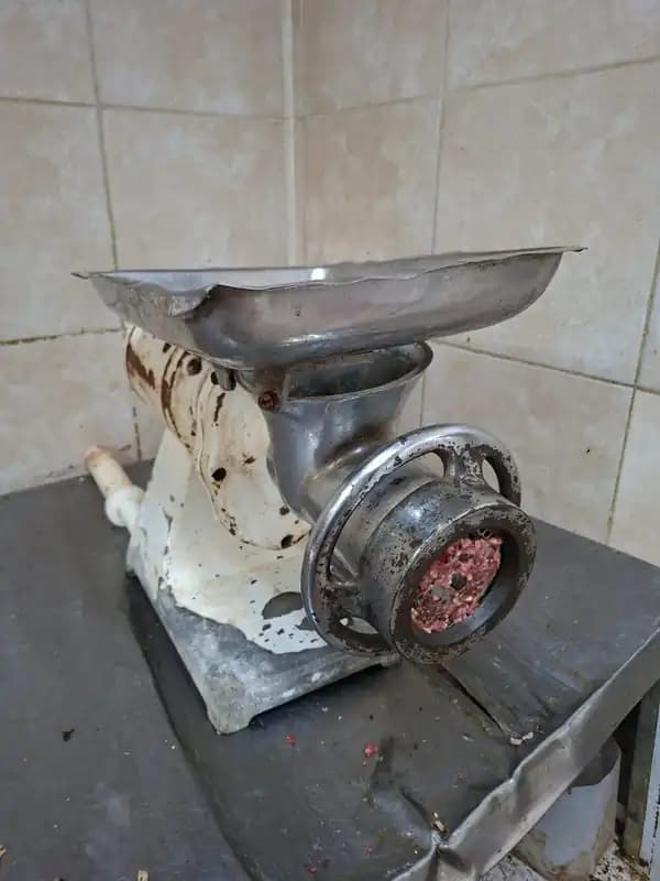 MOLEDORA PICADORA DE CARNE 32 PULG