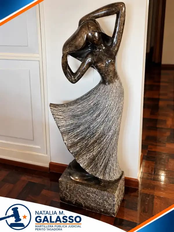 Figura simil piedra