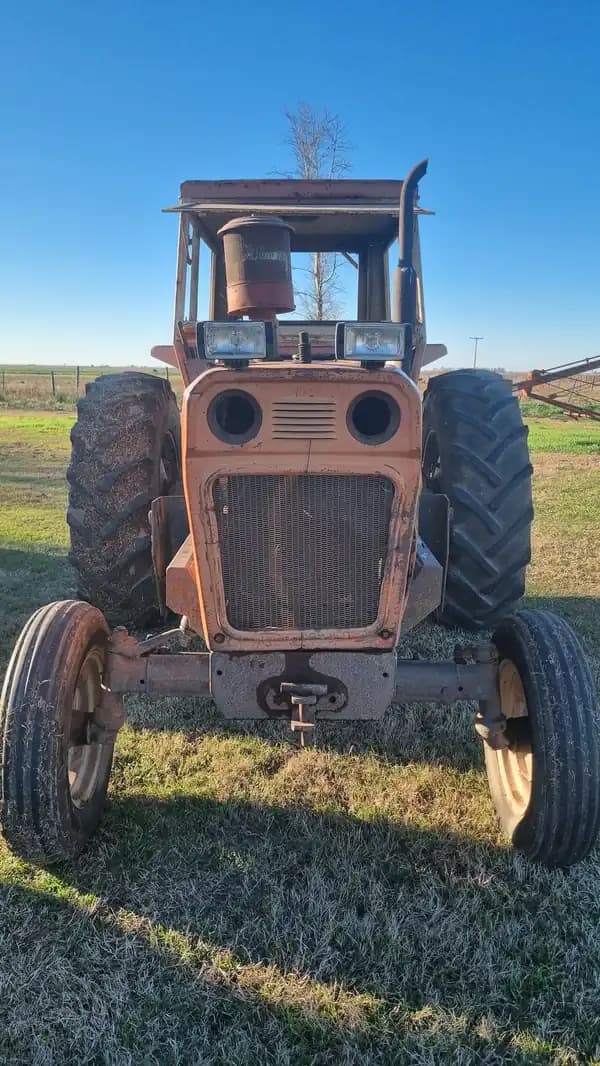 TRACTOR FIAT – MOD 800   CON CABINA  18-4-34