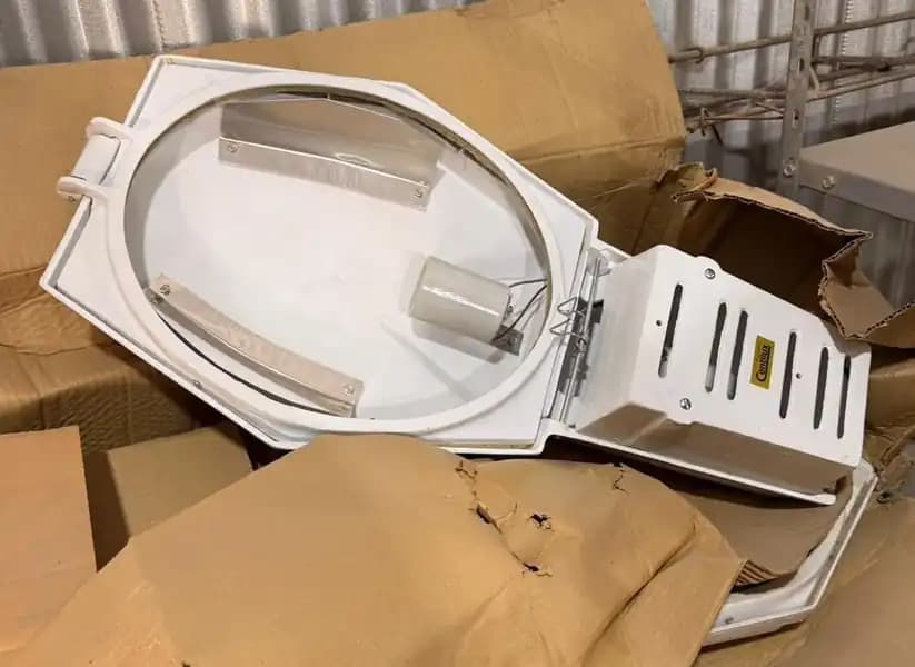DIEZ LUMINARIAS VIAL Marca CENTILUX