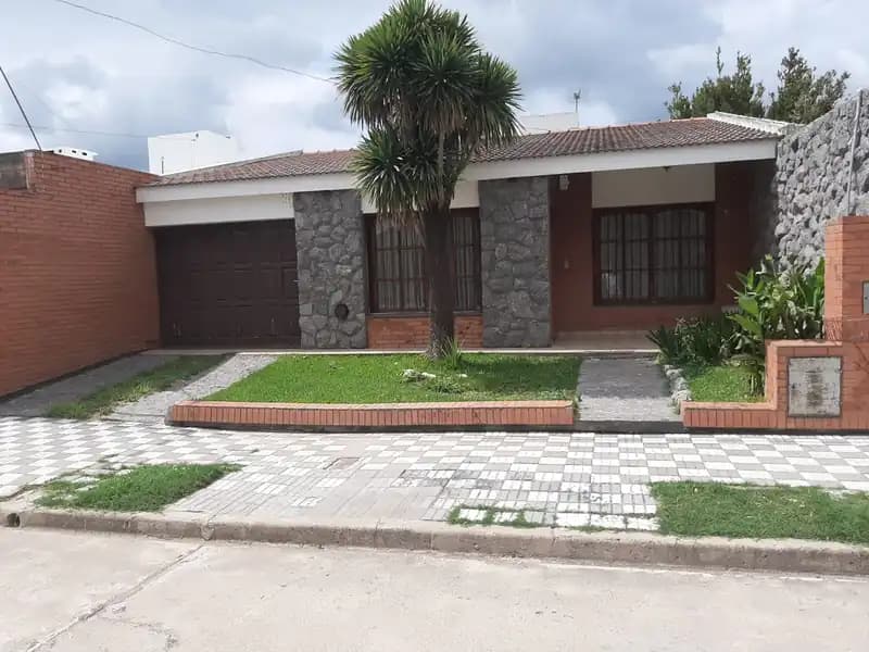 DER Y ACC 50% INMUEBLE EN OLIVA