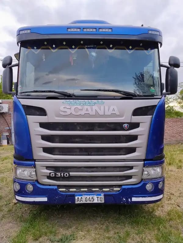 Camión marca Scania tipo tractor G 310