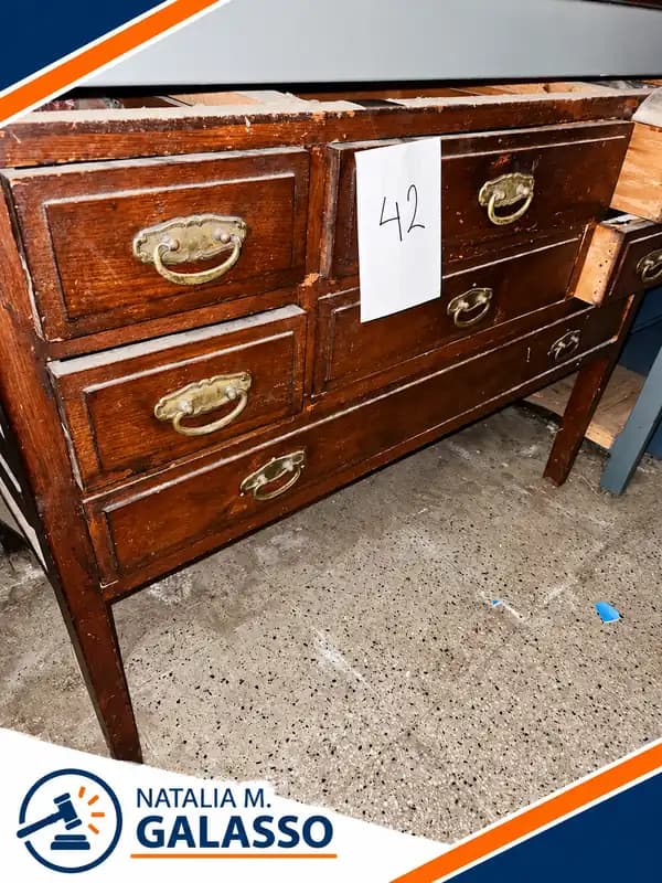 Cómoda de madera con 7 cajones tapa de mármol