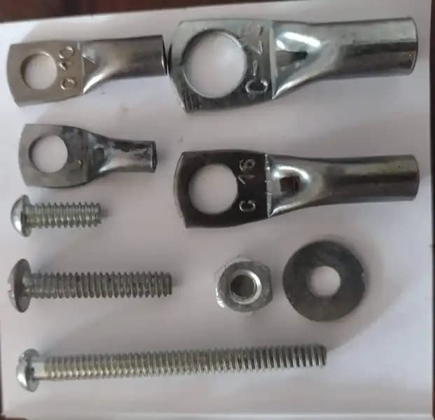 LOTE DE TORNILLOS, TUERCAS, TERMINALES DE COBRE