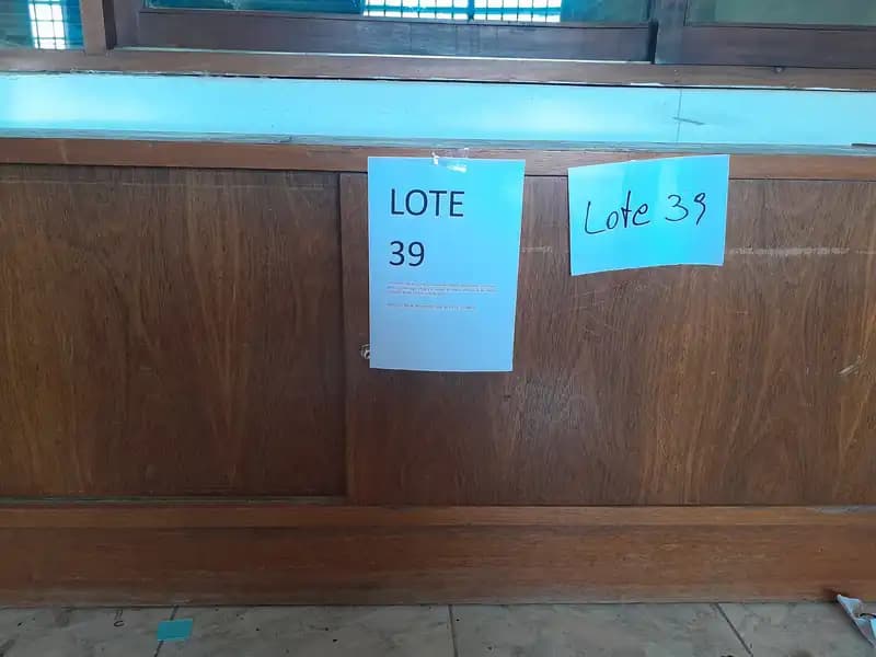 LOTE 39 - TRES ARCHIVEROS