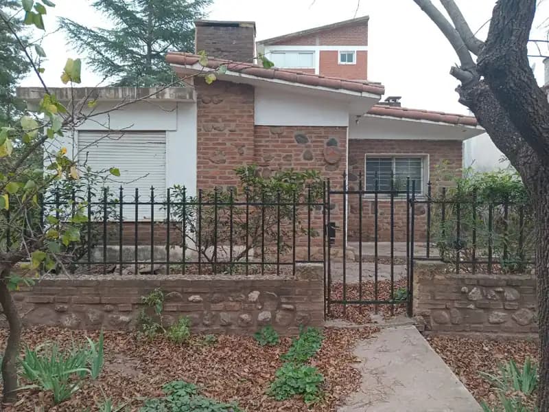 OPORTUNIDAD UNICA HERMOS INMUEBLE VILLA DEL DIQUE